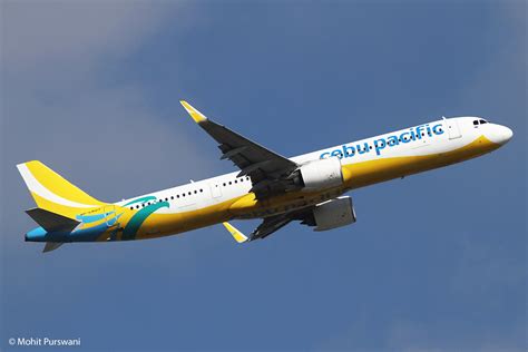 Cebu Pacific 5J793 .